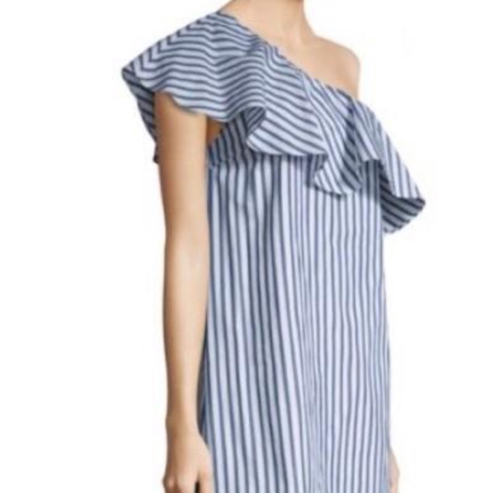 Alice amd Olivia one shoulder dress